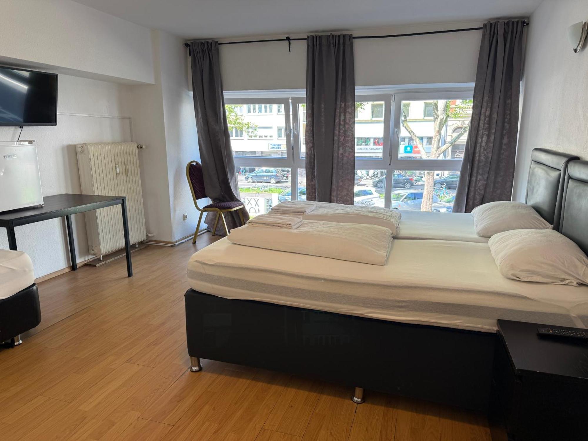 Hotel Garni Emir Köln Eksteriør bilde