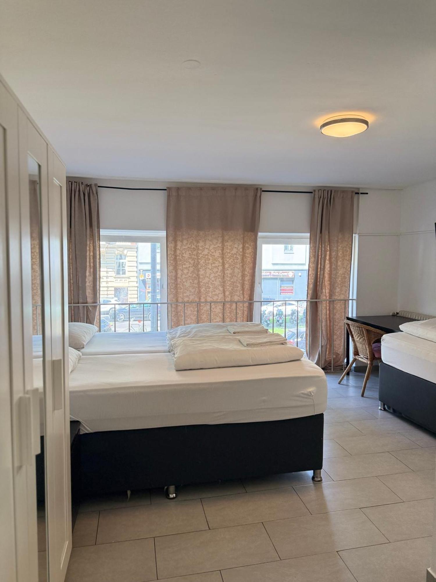 Hotel Garni Emir Köln Eksteriør bilde