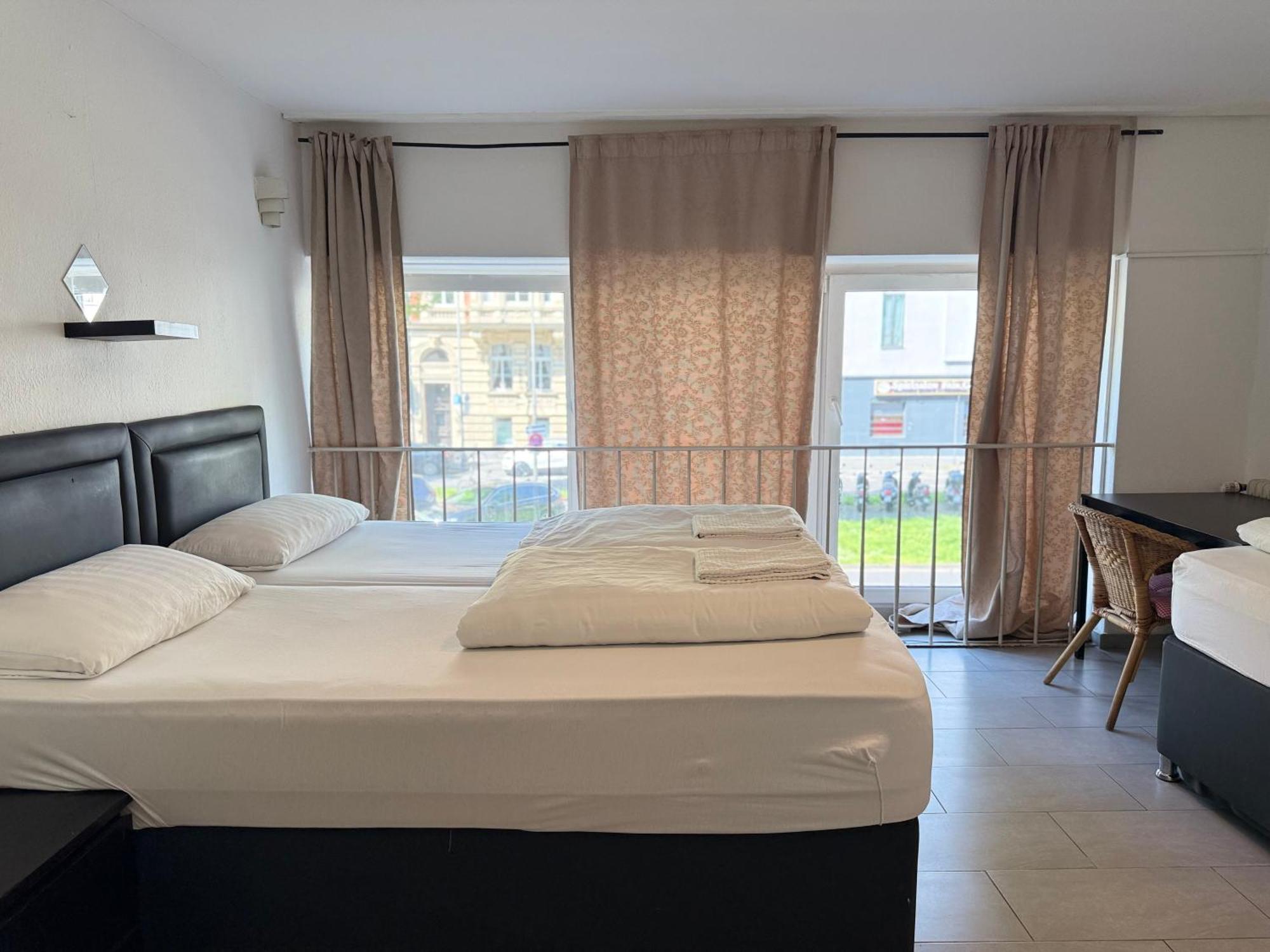 Hotel Garni Emir Köln Eksteriør bilde