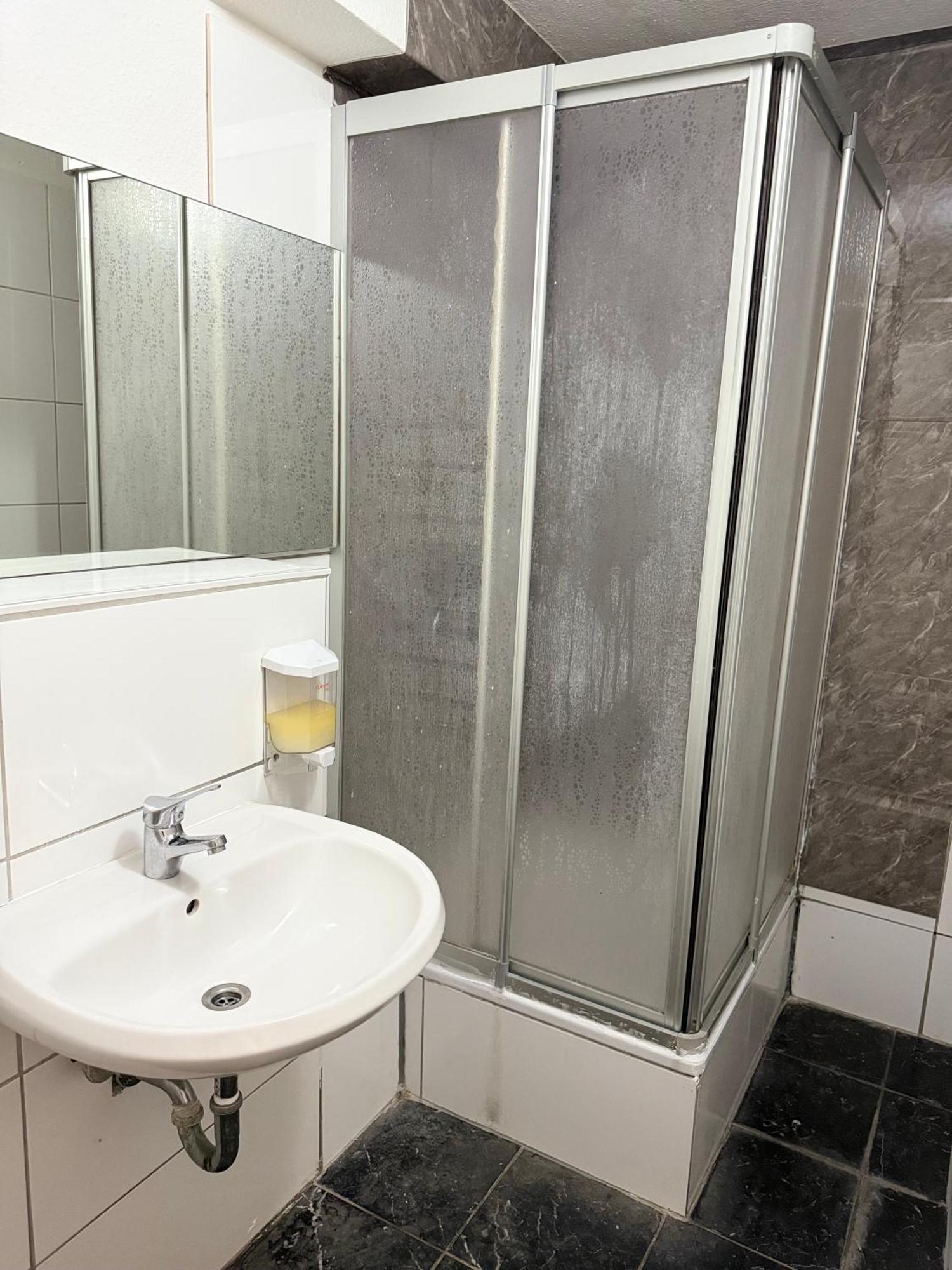 Hotel Garni Emir Köln Eksteriør bilde