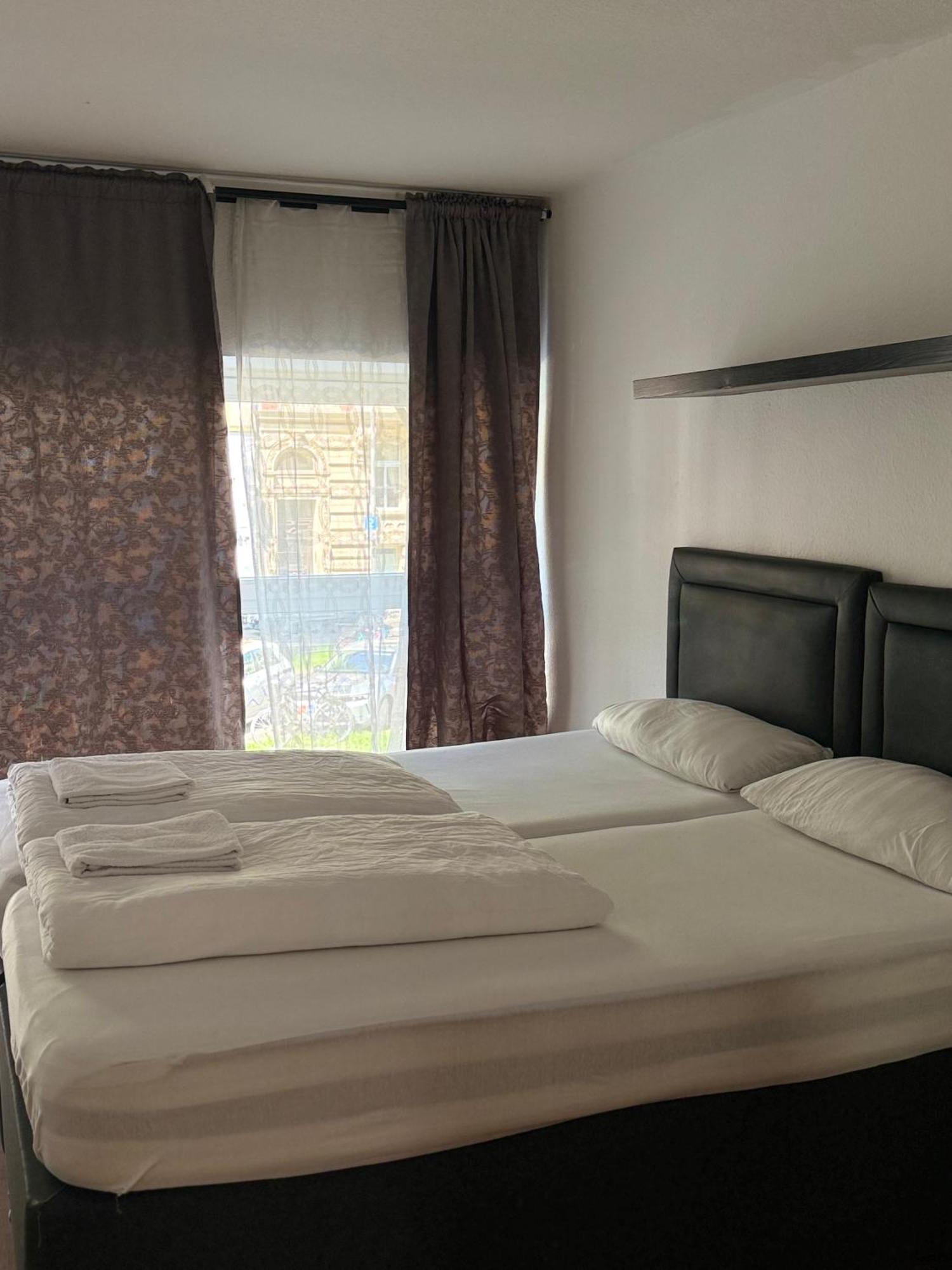 Hotel Garni Emir Köln Eksteriør bilde